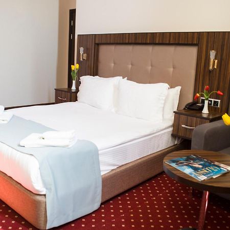 Legend Business Hotel Batumi Exterior photo