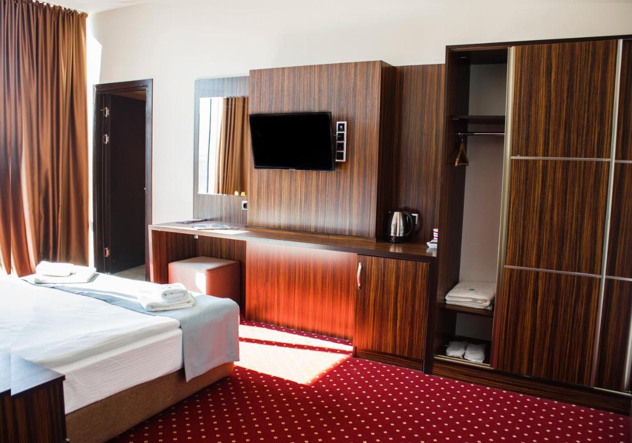 Legend Business Hotel Batumi Exterior photo
