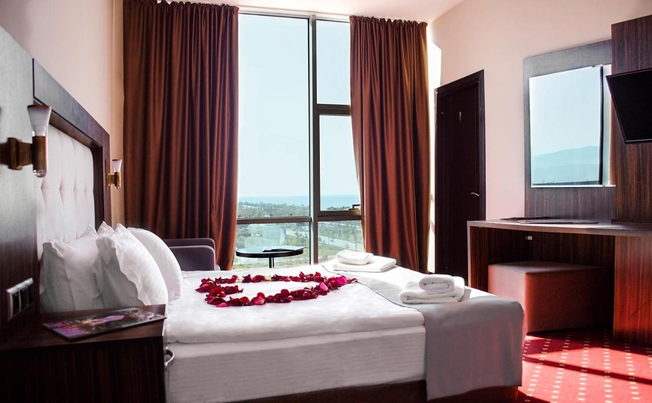 Legend Business Hotel Batumi Exterior photo