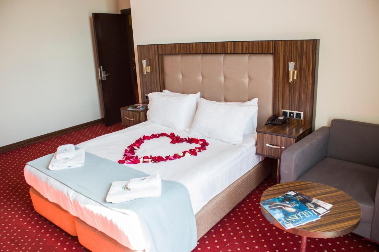 Legend Business Hotel Batumi Exterior photo