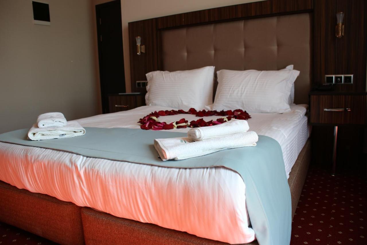 Legend Business Hotel Batumi Exterior photo