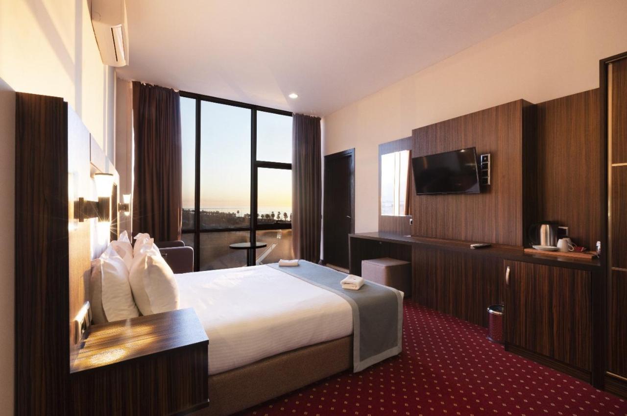 Legend Business Hotel Batumi Exterior photo